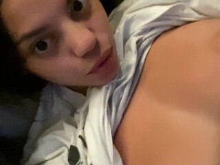 mariaaskyy the obstinate babe works the body with oil