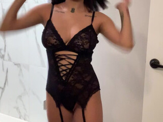 mariaaskyy undressed in front of the camera