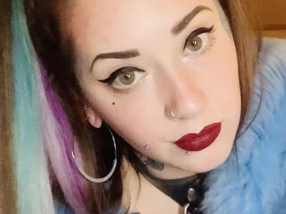 lindseyjenningz lustful chatting in free chat