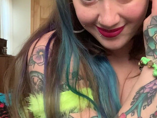 lindseyjenningz phenomenal bitch praised tits