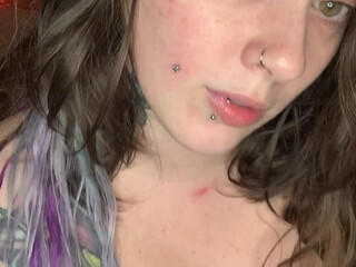 lindseyjenningz busty blonde with tattoo fucks both holes