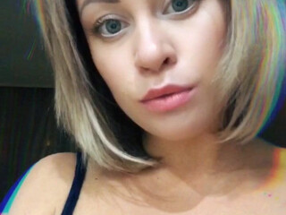 julia_unicorn crazy quit sucking penis