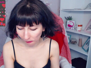 ameliholmes gorgeous lady caresses shaved vagina