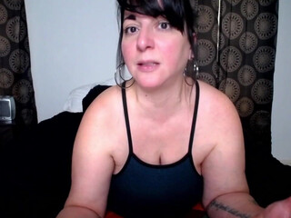 milfmonee sexy babe dancing striptease