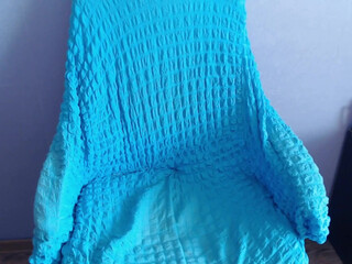 miss_katrina_ gently pushes the toy in her pussy