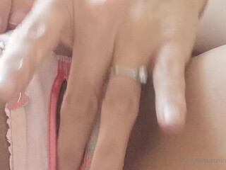 cumandplay_ famous slut fucks both holes