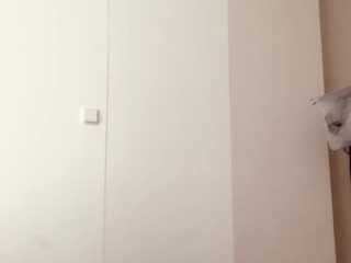 alexiscrystal busty chick masturbates shaved pussy