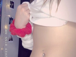 arialeexxx delightful girl caresses big boobs