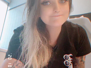 akiramaisuicide Charming female