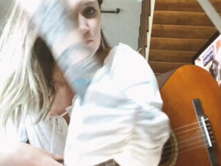 akiramaisuicide brunette in stockings shows shaved holes