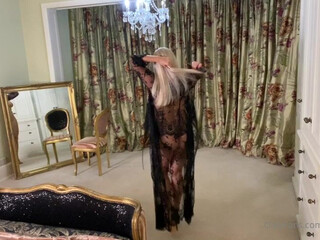 onlyfans solid brunette masturbates shaved holes