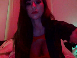 Reena Incendiary lady