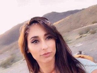 Reena Cute kral