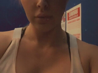 misssaintxxx blonde fucks both holes