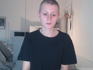 schocki44 blonde takes off her stockings and daubs