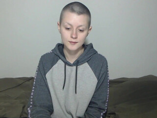 schocki44 amazing bitch fucks juicy holes