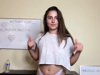 sassy3va find her masturbating