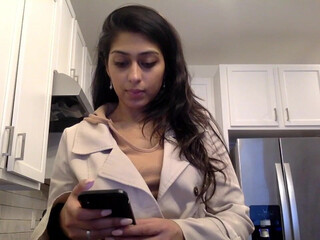 saravunovix Black-haired curva