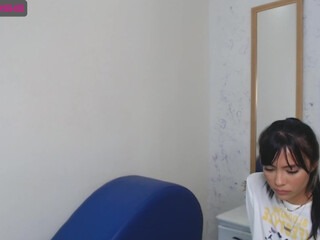 samara_paige sexy hottie fucks both holes