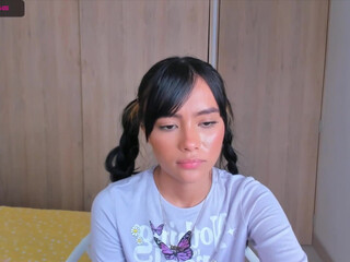 samara_paige amazing whore caresses shaved holes