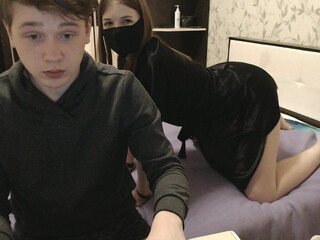 riki_tiki_tavi_time loves to cum on camera