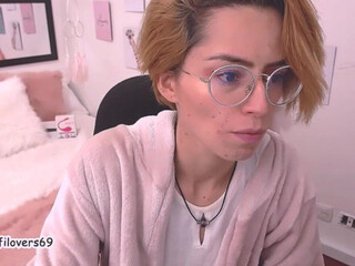 zafi_lovers blonde goddess is dug into both holes.