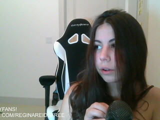 reginareids dirty bitch is engaged in oral sex