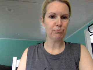 rachaelb naughty lady fucks her ass hard