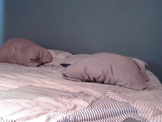 pursueme_ naughty bitch massages juicy holes