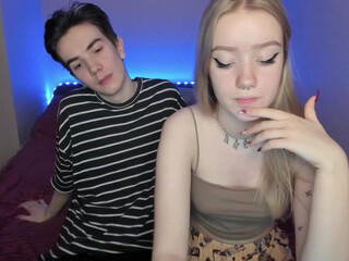 lollipops6666 hot harlot fingering vibrator