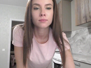 leroy1merlin busty small exposes her charms