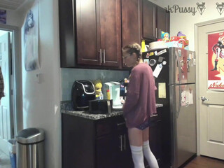 pr3ttyp1nkpussy narrow-eyed jerking pussy phallus