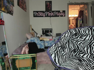 pr3ttyp1nkpussy Mischievous wench