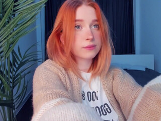 pocketrocket_ sexy babe gently caresses pussy