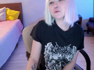 pixxxel_dungeon_master hot bitches shine small tits on camera