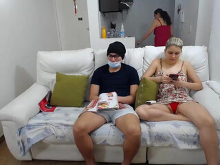 paulina_and_alex attractive blonde fucking herself with fingers