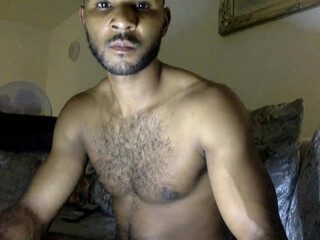 paigetaylor1ukk beauty sucks penis