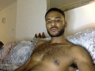 paigetaylor1ukk slutty babe bares big tits