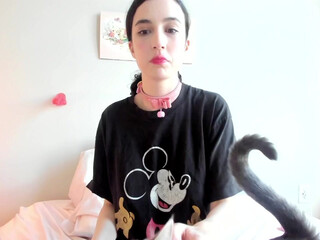 neon_felix mature babe fucks her cunt