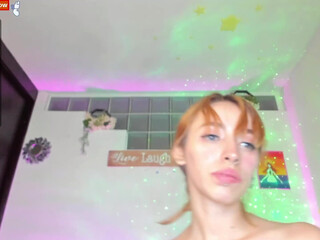 nebamazee naughty brunette seduces with big booty