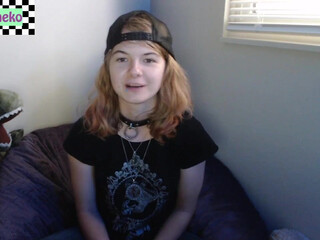 nami3neko exquisite slut shows juicy ass