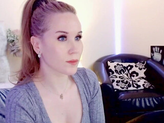 myassistant Dark haired babe