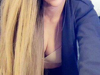 Long Mint Bitch chases