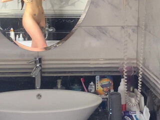 melissakisska onlyfans  babe masturbates with phallus