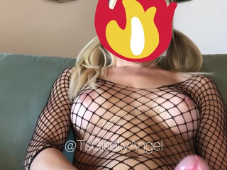 Giselly Angel onlyfans  cute slut fucks vaginal opening