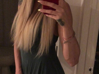 Casey Kisses onlyfans  immaculate female posing nude