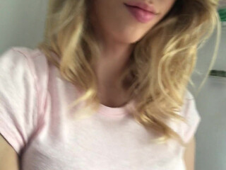 Casey Kisses onlyfans  shy young lady fingering sex toys