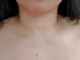 roxxxy39 fucks herself with different sized dicks