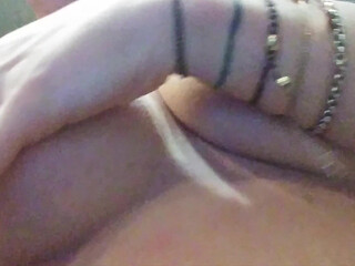 sexyserenab Hot girl fucks her pussy with her hand