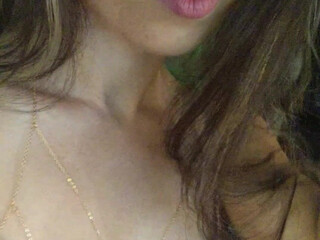 sexyserenab gorgeous chick licks phallus and pulls pussy